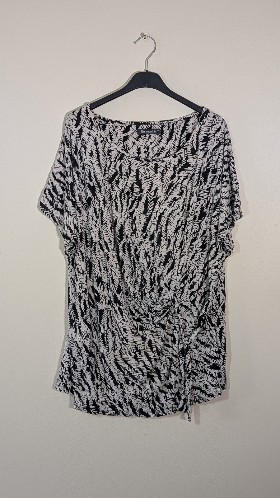 Bonmarche Women's T Shirt - White - Size 22