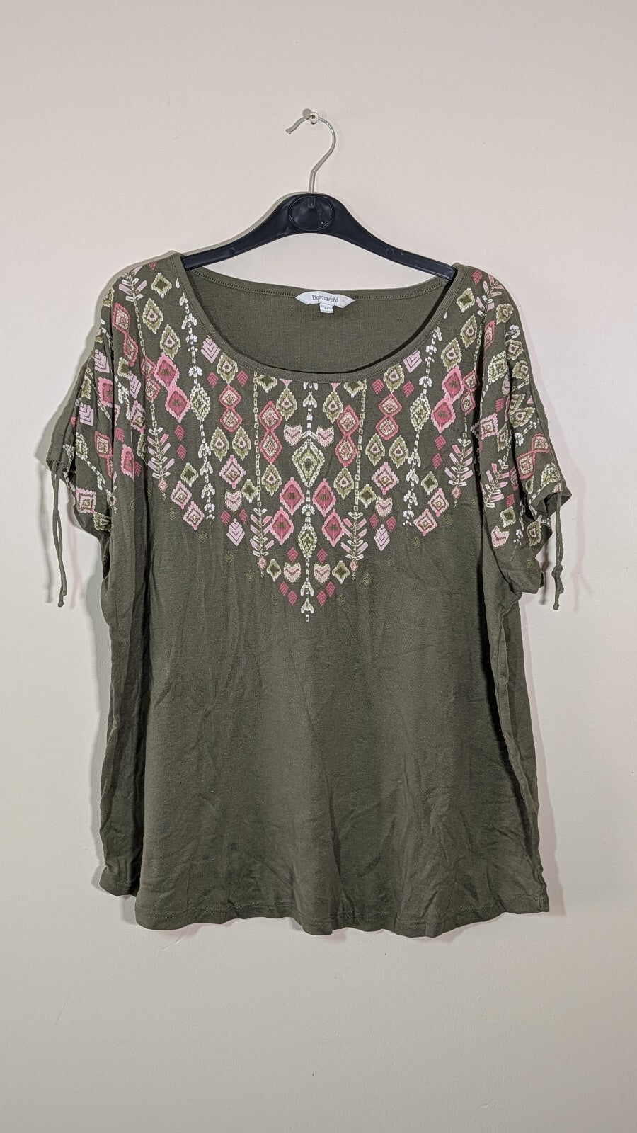 Bonmarche Women's T Shirt - Khaki - Size 22