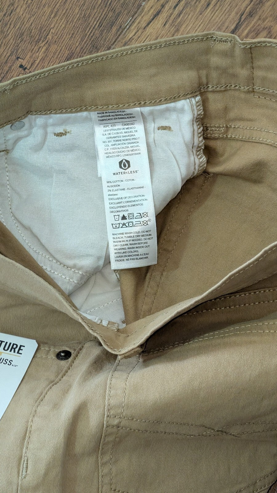 Levi's Men's Athletic Chino Trousers - Tan - Size 29W 32L