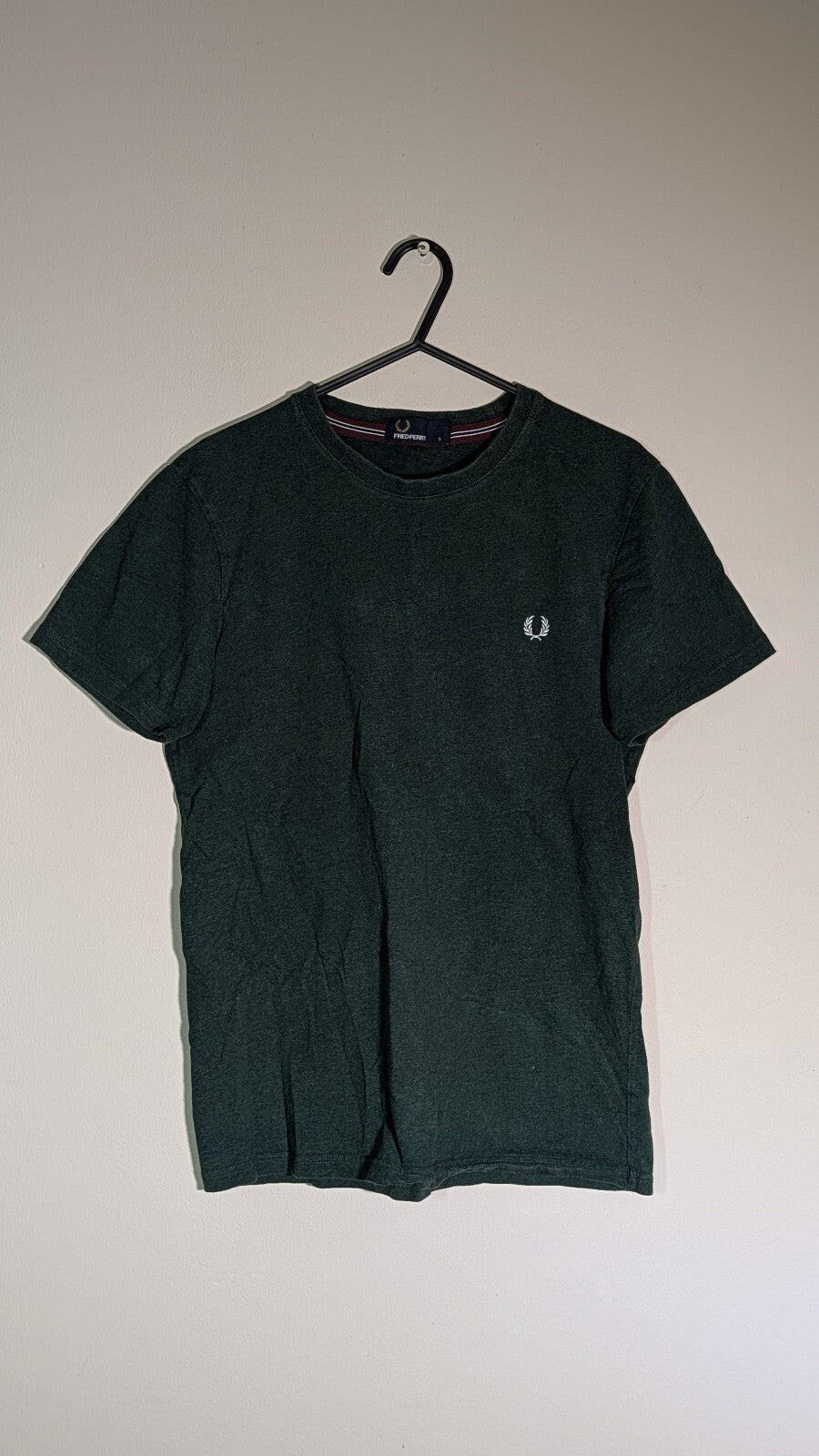 Fred Perry Men's T Shirt - Green - Size Small