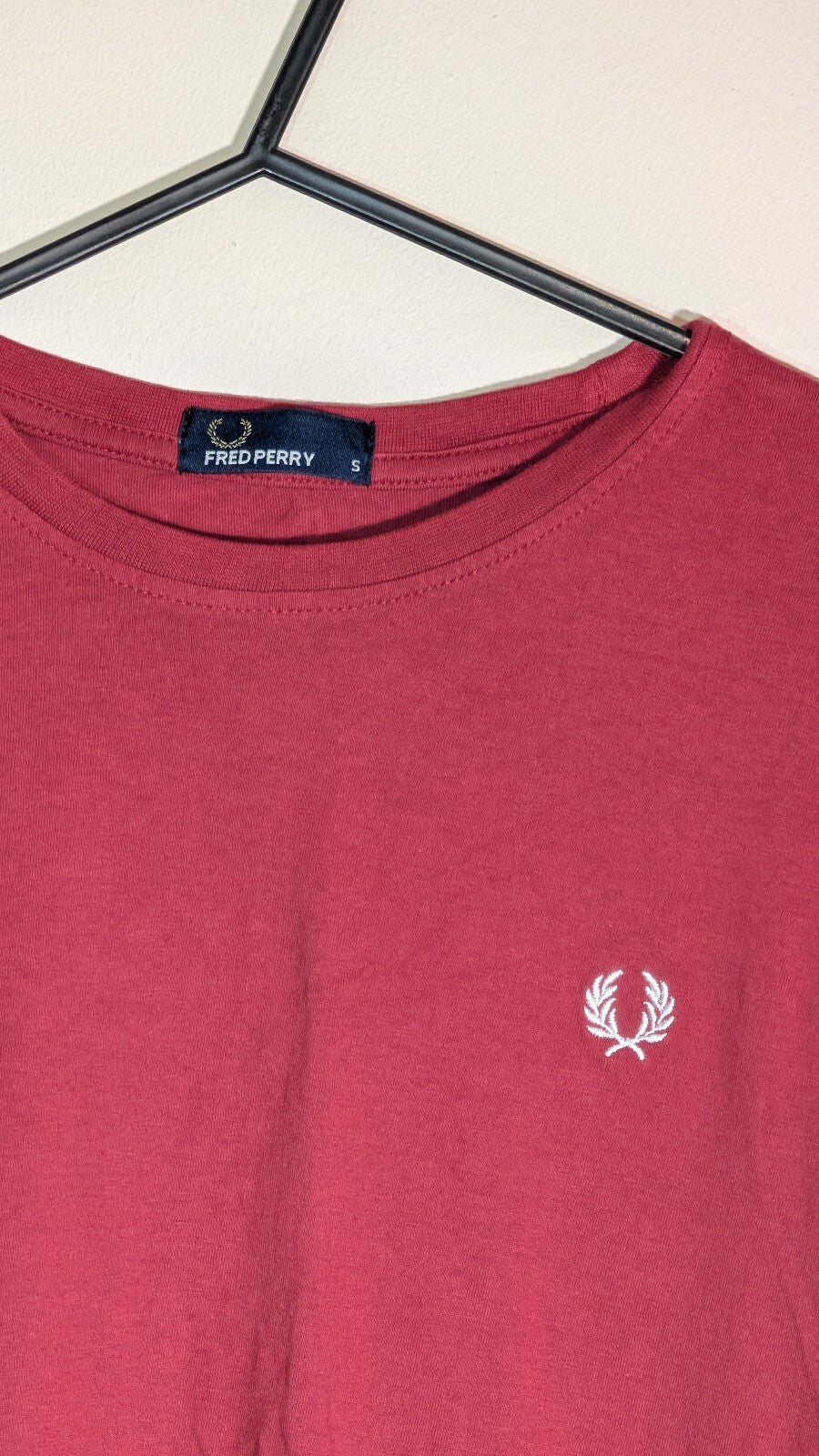 Fred Perry Men's T Shirt - Red - Size Small