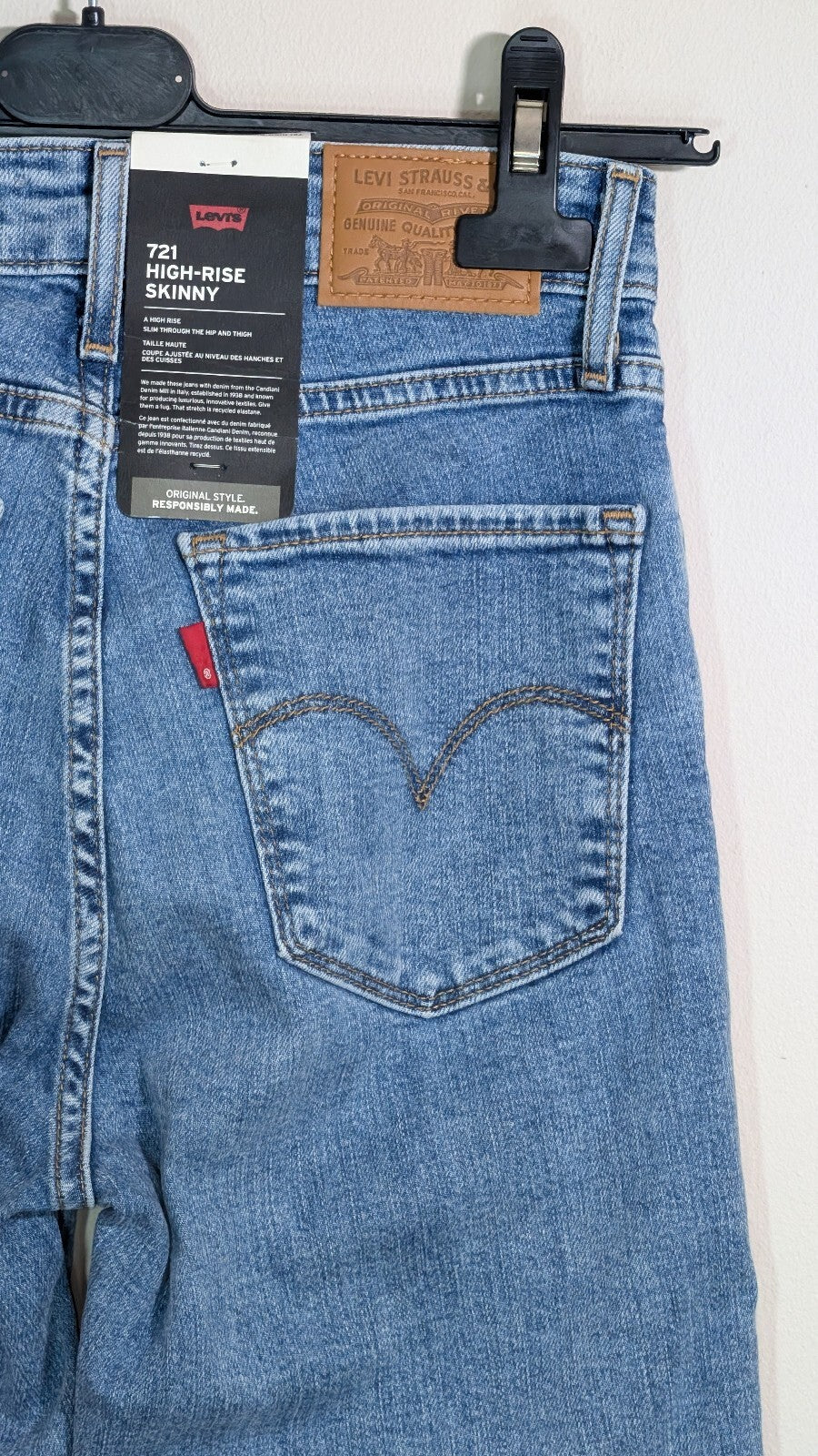 Levi's Women's 721 High Rise Skinny Jeans - Blue - Size 25W 32L