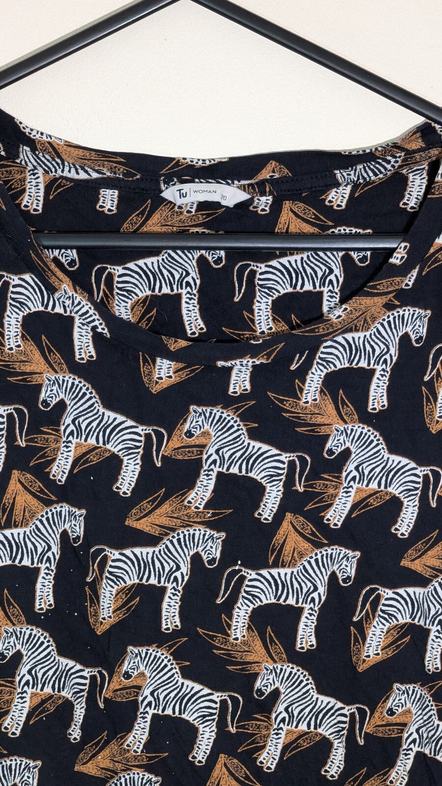 Tu Women's Zebra T Shirt - Black - Size 20