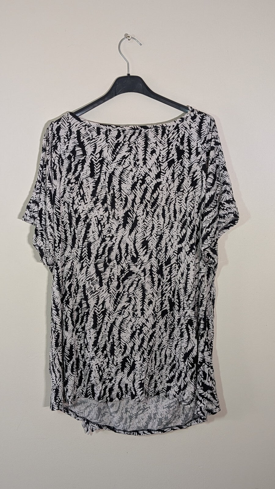 Bonmarche Women's T Shirt - White - Size 22