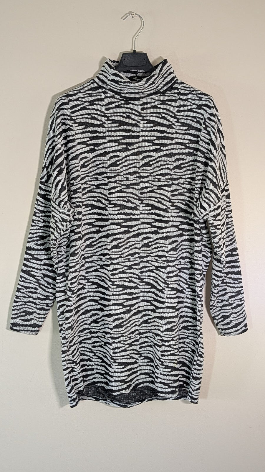 Boohoo Women's Zebra Print Dress - White - Size Small