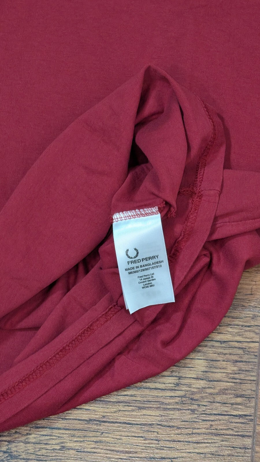Fred Perry Men's T Shirt - Red - Size Small