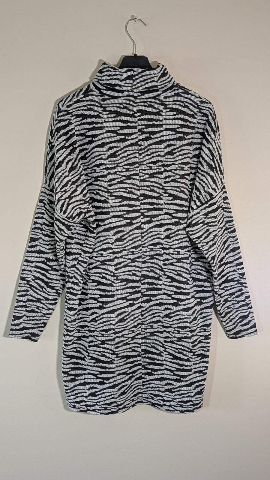 Boohoo Women's Zebra Print Dress - White - Size Small