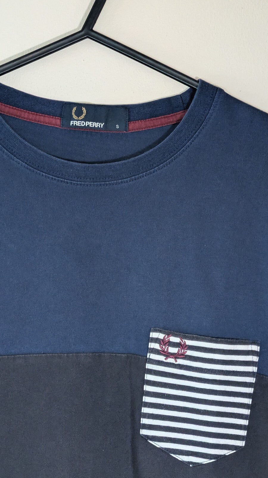 Fred Perry Men's T Shirt - Navy - Size Small