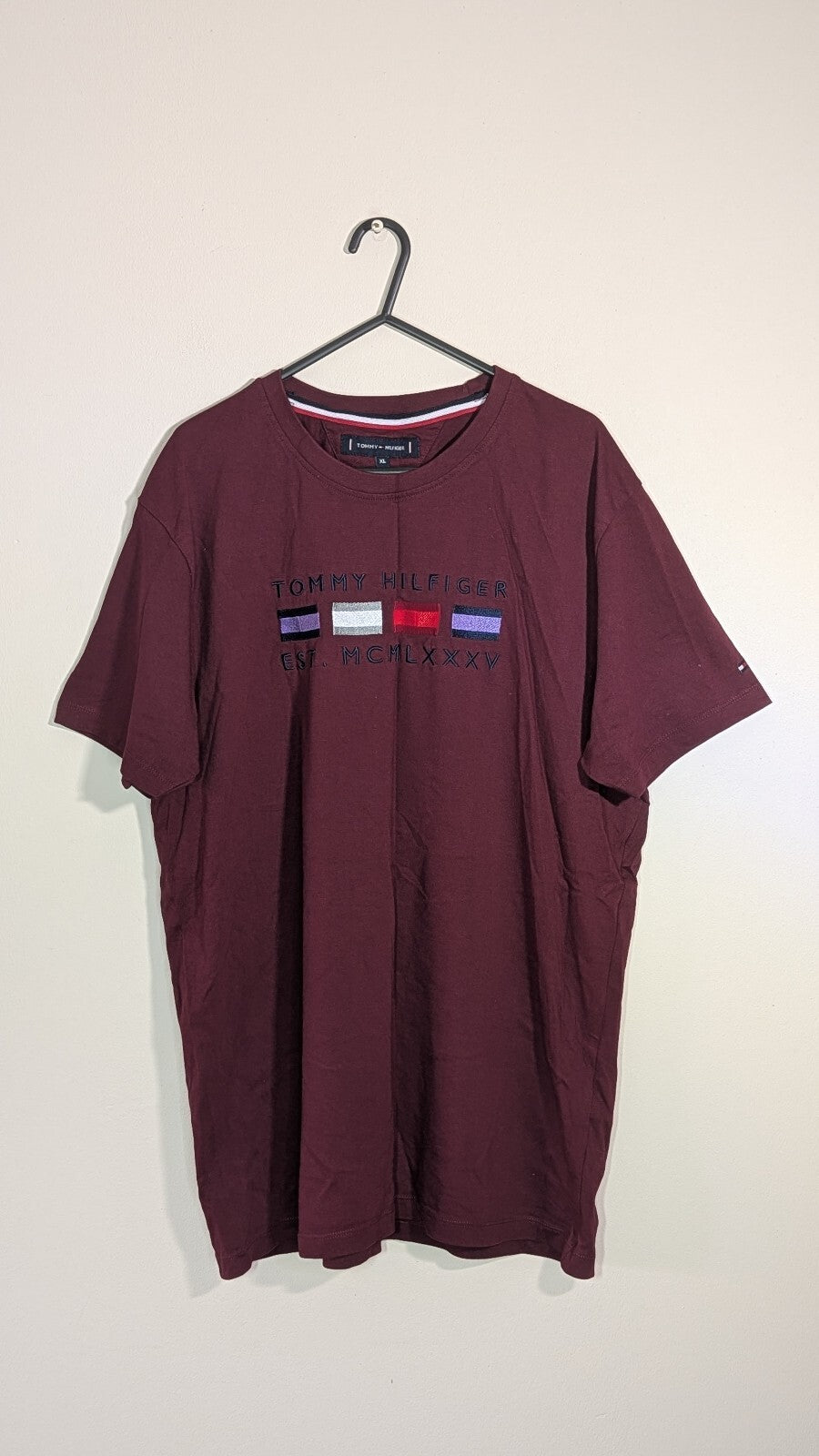 Tommy Hilfiger Men's T Shirt - Burgundy - Size XL