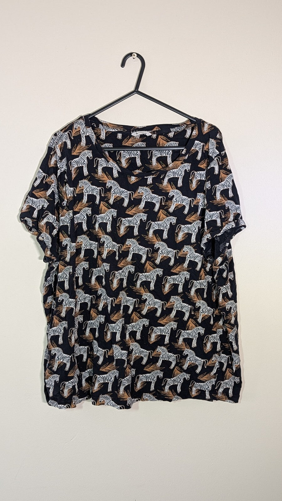 Tu Women's Zebra T Shirt - Black - Size 20