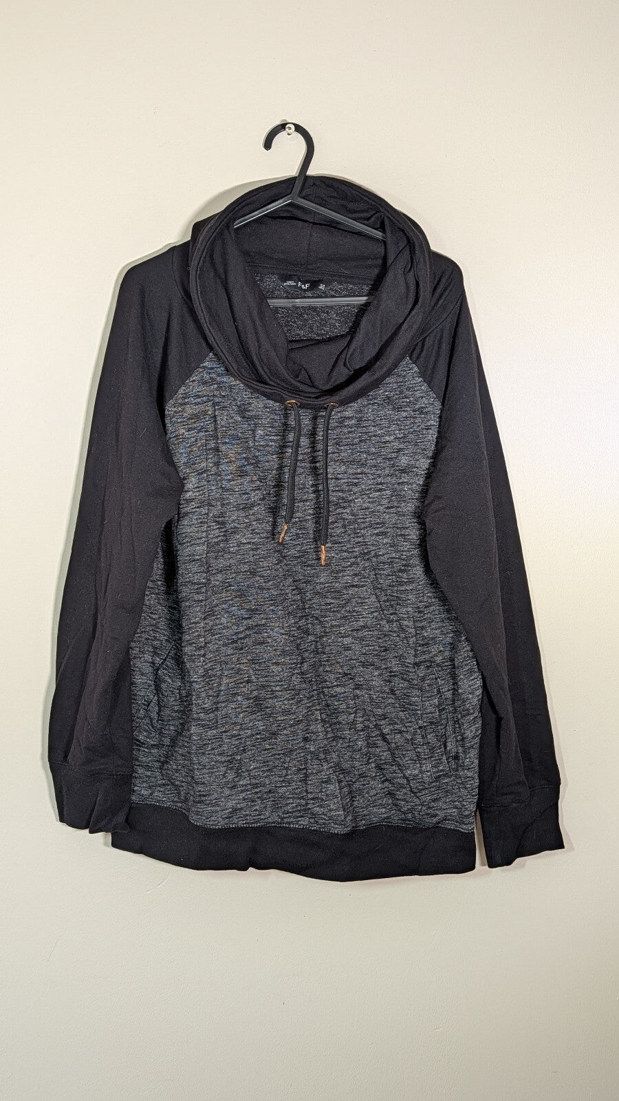 F&F Women's Sweatshirt Jumper - Black - Size 18