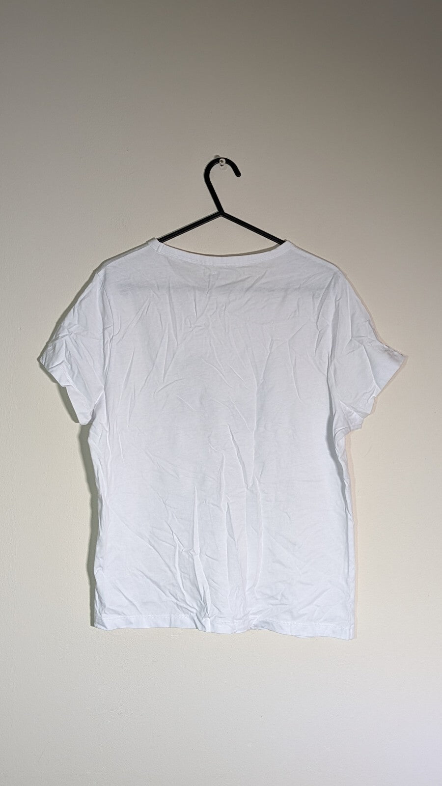 Basics Women's T Shirt - White - Size Medium