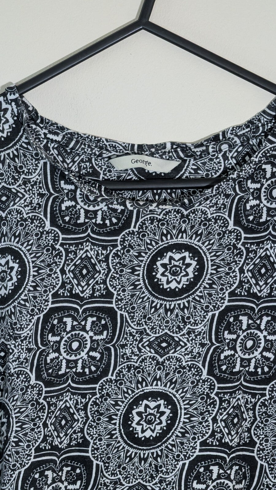 George Women's T Shirt - Black - Size 12