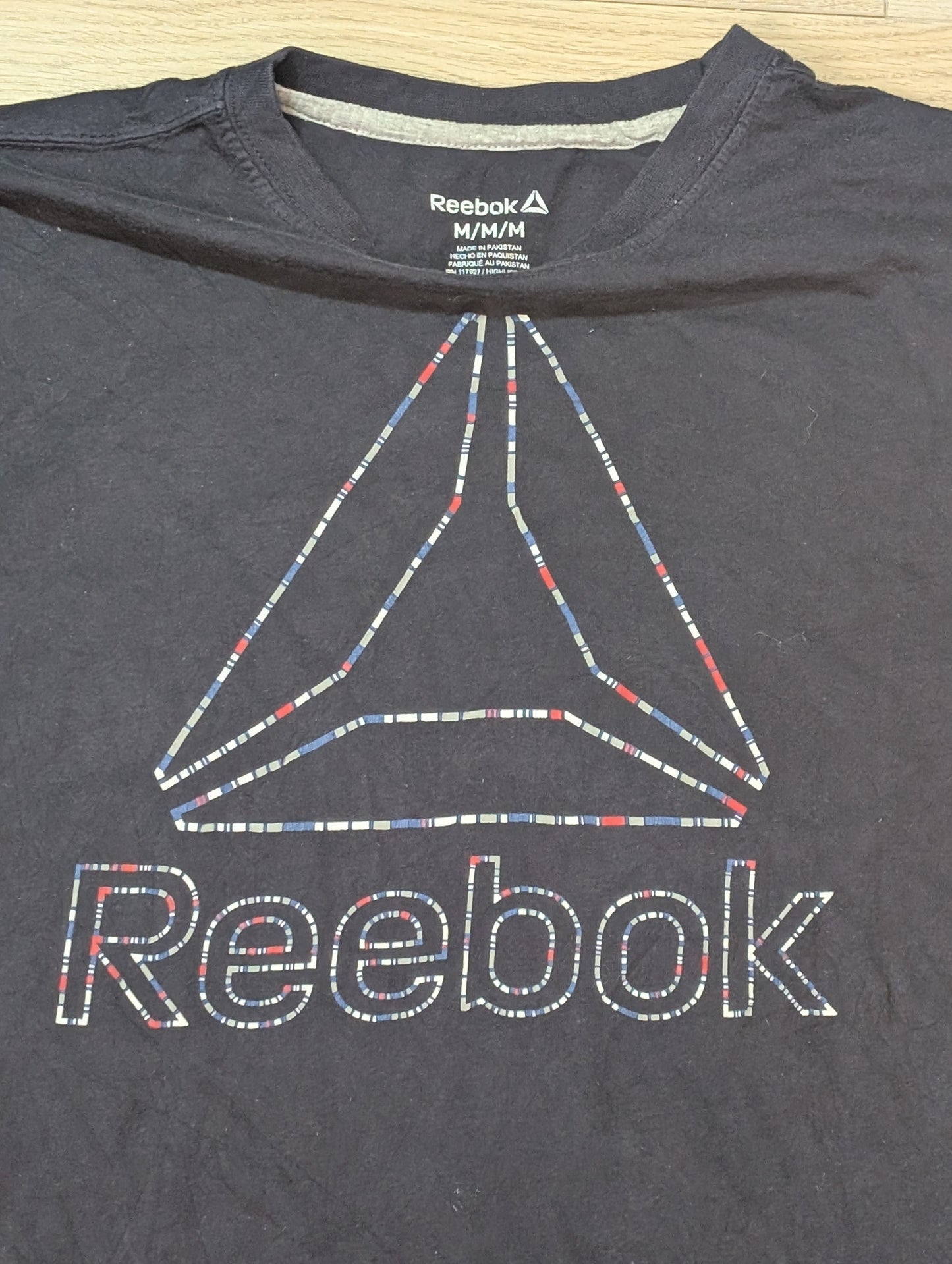 Reebok Men's T Shirt - Navy - Size Medium